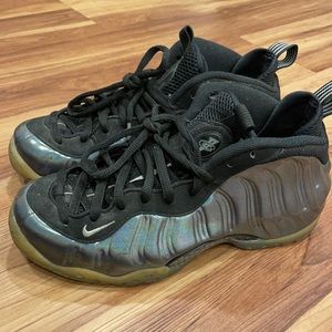 Nike Air Foamposite One Hologram